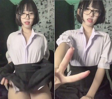 Phim sex Idol TikTok - Clip sex của em học sinh vú nhỏ bị đụ sướng rên